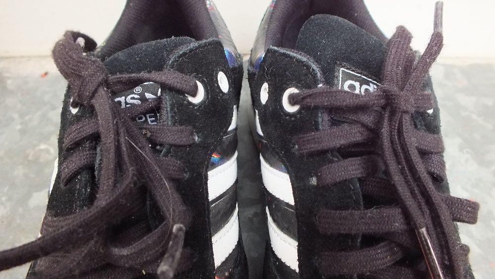 Super buty sportowe marki Adidas skóra w roz 39 1/3