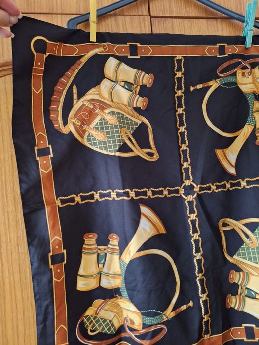 Lenço de Pescoço com formato Quadrado