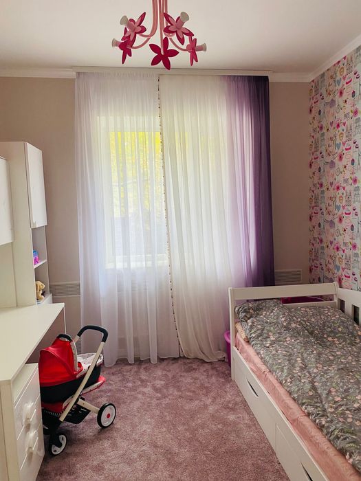 Люстра квітка в дитячу кімнату