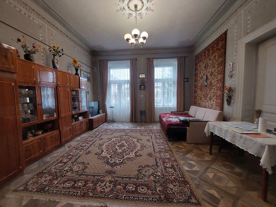 Продаж 2 кім. квартири  79м2 вул. Франка м. Дрогобич