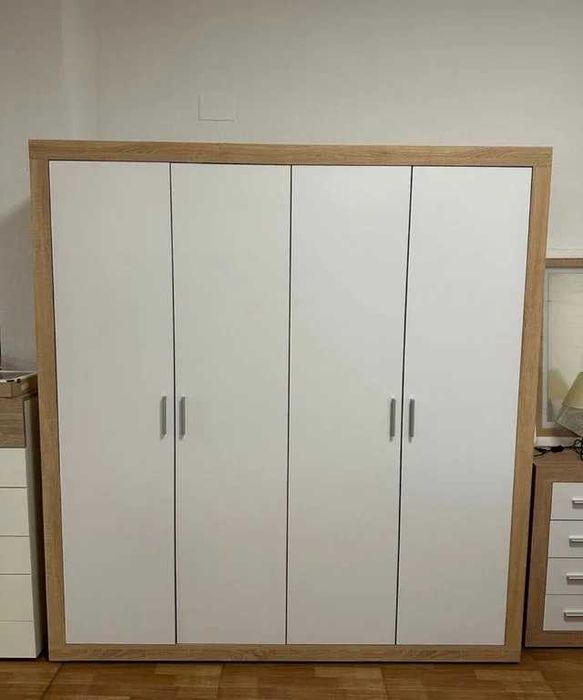 ROUPEIRO DE 4 PORTAS - LIQUIDAÇÃO - CORES DISPONÍVEIS