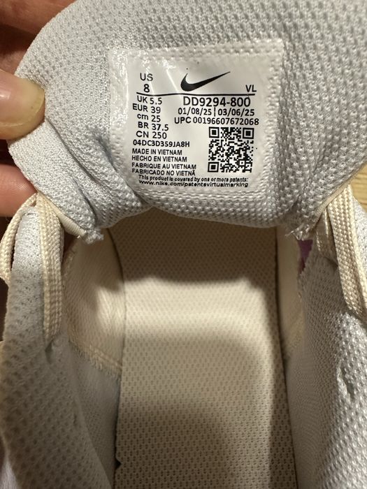Кросівки nike жіночі