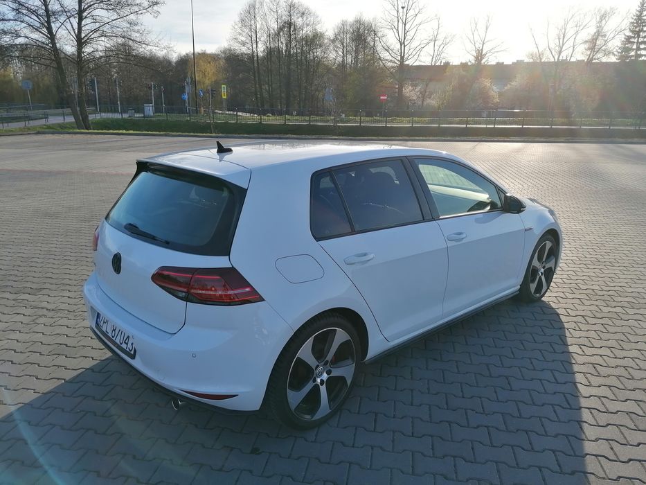 VW Golf GTI 2017