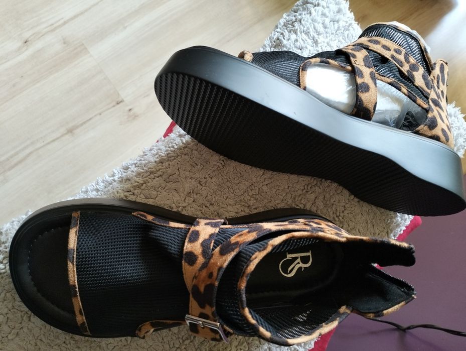 Stylowe buty  panterkowe sandały RS. roz. 40.