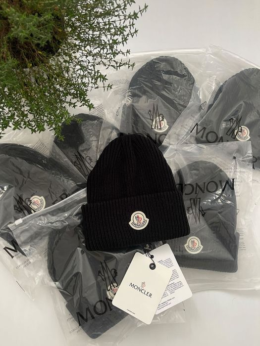 Шапка moncler Монклер