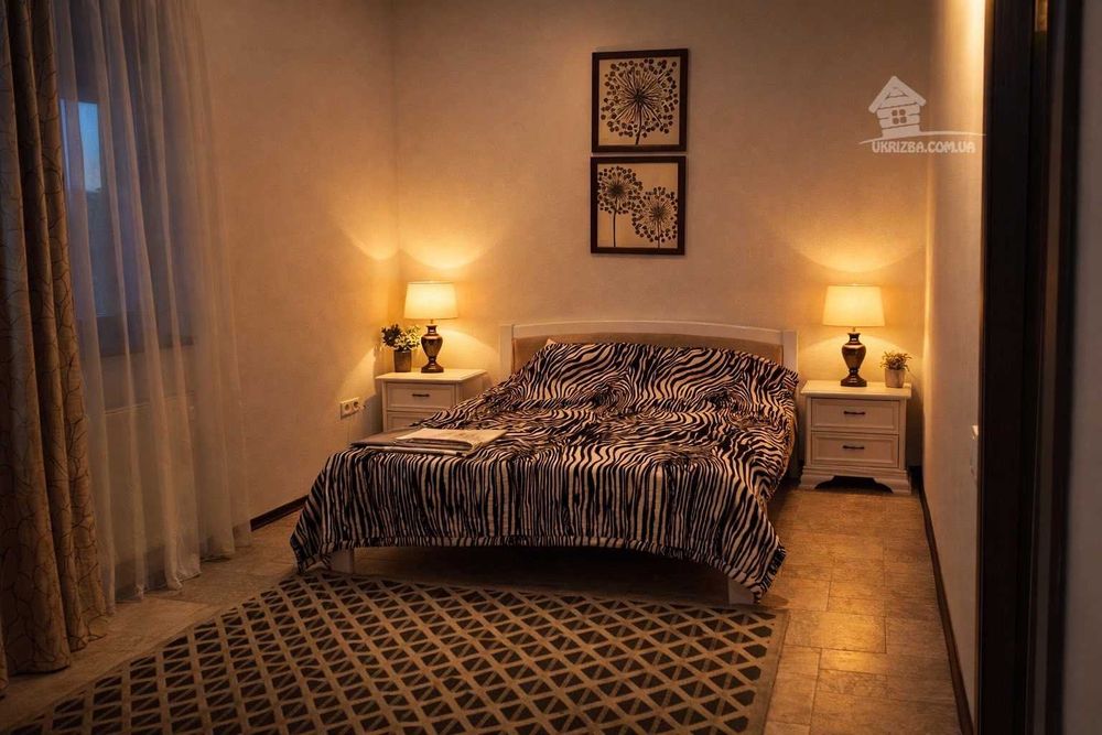 Київ. Подобово. Сауна, більярд, озеро, басейн. 4 спальні, Генератор.