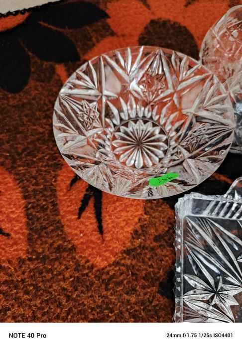 Kryształy idealne z PRL