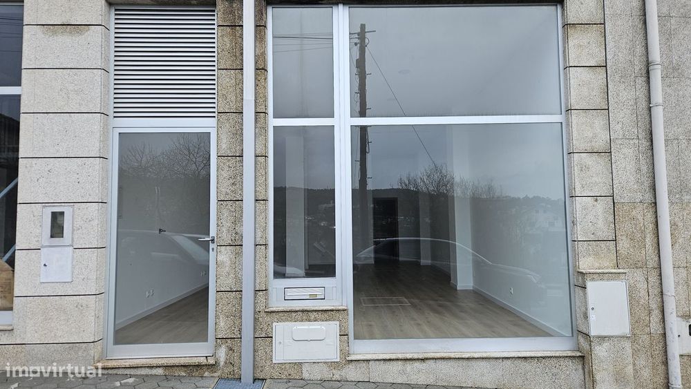 Arrendamento de espaço comercial na Estrada nacional 209