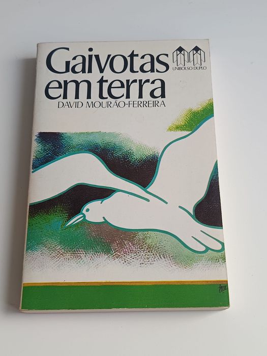 Gaivotas em terra