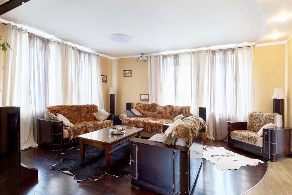 Уютный  теплый дом, полная автономность.  Вся инфраструктура рядом  .