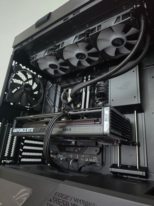 Komputer Asus Rog Strix Intel i5 13600KF RTX 4070TI Super