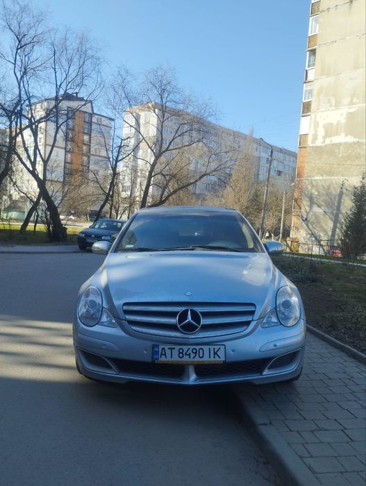 Мерседес r320 у гарному стані