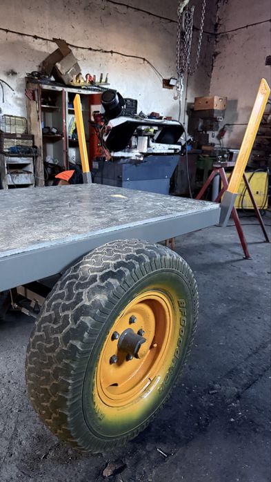 Przyczepa dwukółka