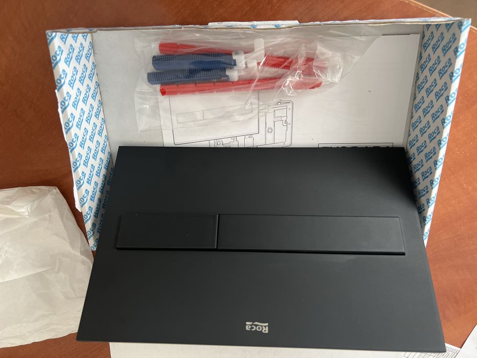 Przycisk spłukujący Roca PL7 One czarny mat