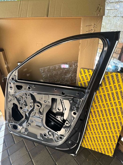 Двері передні праві Mazda CX-70  CX-90 нові оригінал