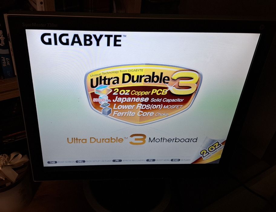 Monitor Samsung 730bf