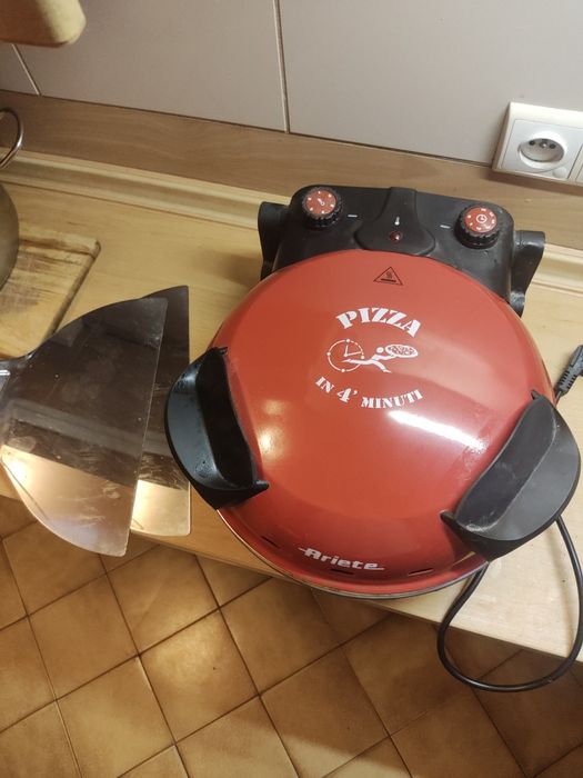 Piec do pizzy Ariete 1200W kamienna płyta