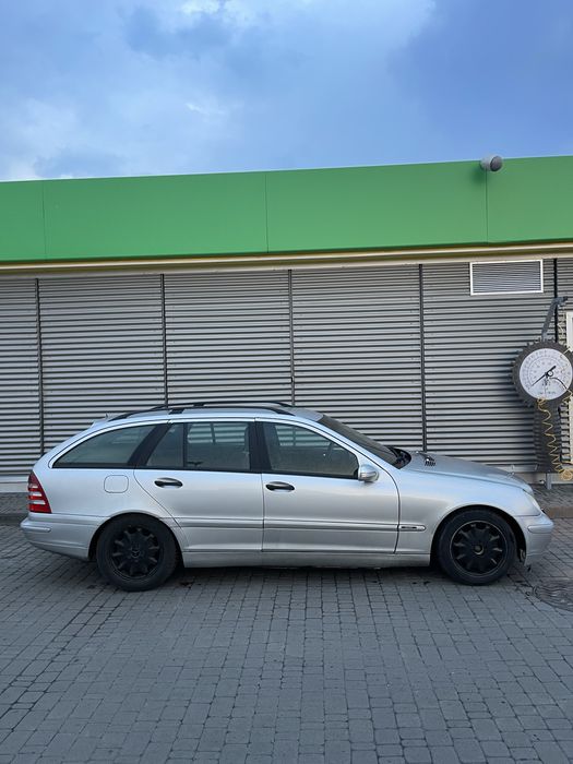 Mercedes-Benz C220 Дизель нерозмитнений