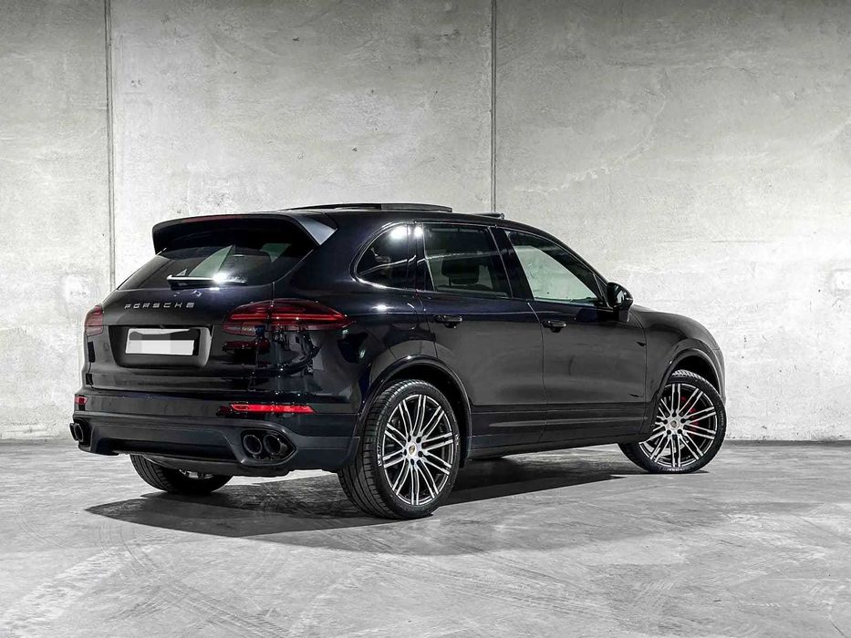 Porsche Cayenne S E-Hybrid 3.0 V6 – Versão Sport Chrono, Plug-in