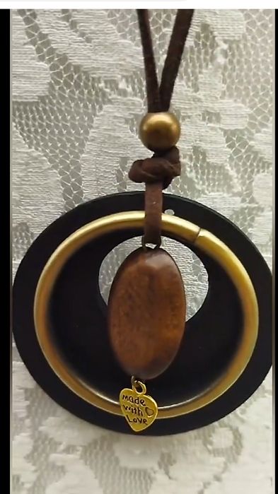 Colares pendentes grande moda