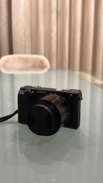 Kit Sony a6300 + Lente Sigma 19mm f/2.8 DN Art + Acessorios (Excelente Estado)