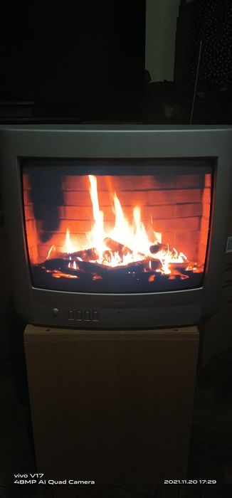 Телевизор Томпсон.
