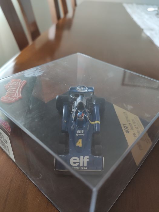 Carro Colecção 1:43 QUARTZO 4027 F1 Tyrrel P34 Patrick Depailler #4 19