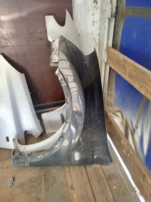 Nissan Qashqai J10 Z11 błotnik lewy stan bdb wysyłka