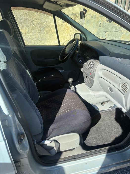 Renault  scenic 1.4 Gasolina — photo 5