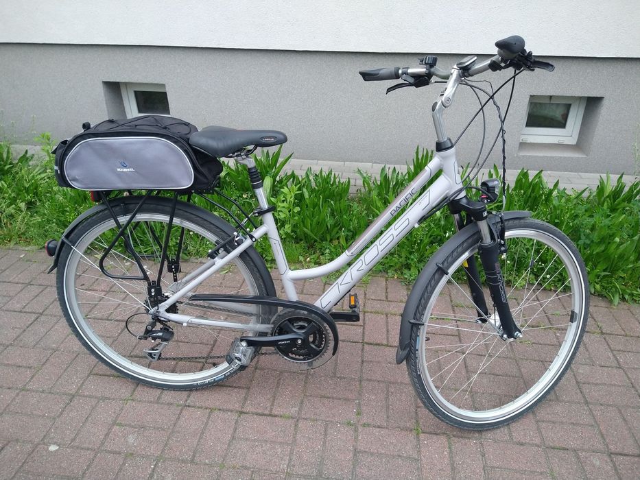 Rower damski trekkingowy Kross Trans Pacific w stanie jak nowy. Przebieg tylko 882 km.