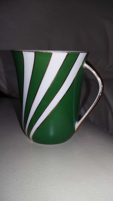 1960 r. Porcelanowa filiżanka z serwisu Ćmielów Krokus W. Potacki