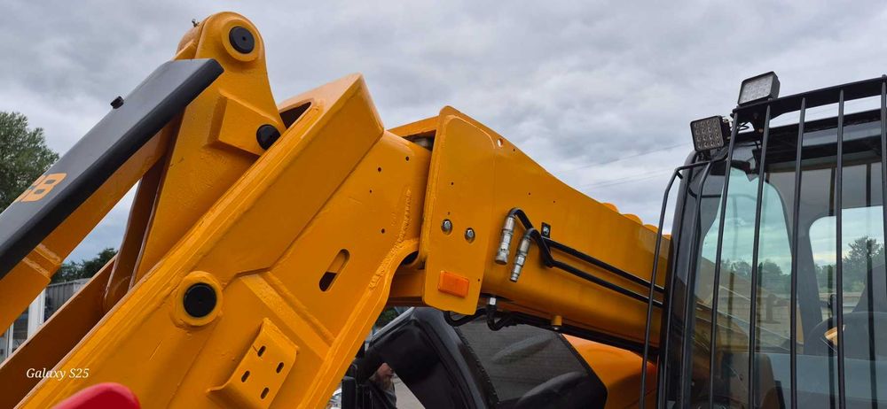 Навантажувач JCB 531-70