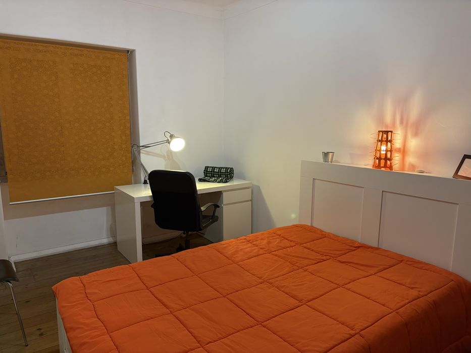 Quarto Individual para Estudante em Alvalade - Lisbon | Metro 5 min | Despesas Incluídas