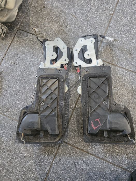 Peugeot 807 Citroen C8 Zamek Klamka drzwi  Tył Przesówne