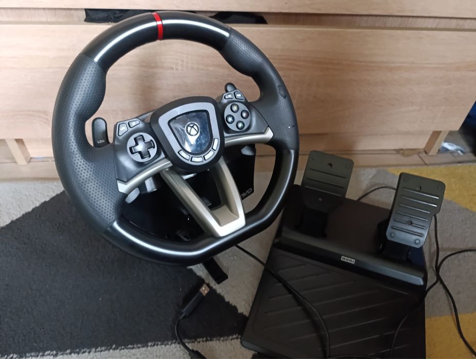 Kierownica i pedały HORI Wheel Overdrive 270
