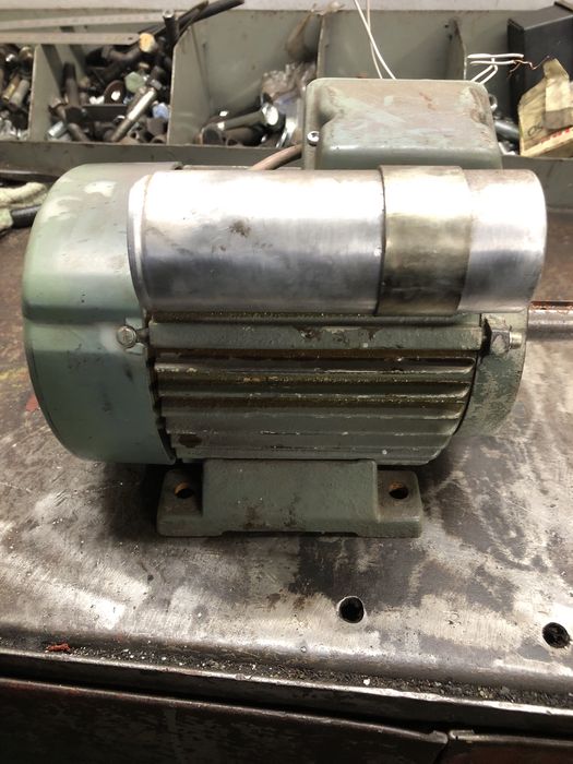 Silnik elektryczny 230V 1.2KW 2880 obr.