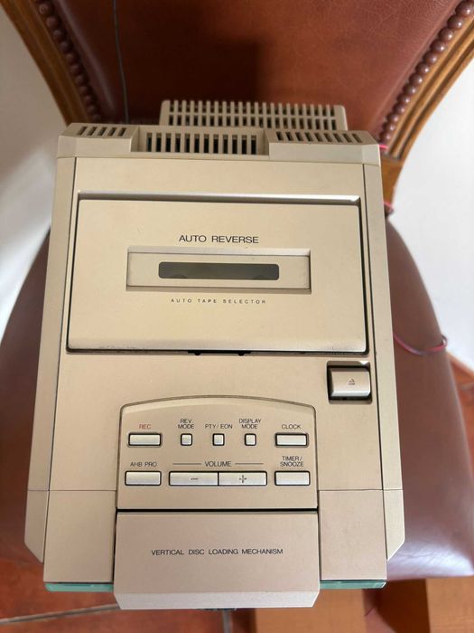 JVC UX‑V5R – Micro sistema som CD/Cassete + rádio + colunas + comando64309601297538123