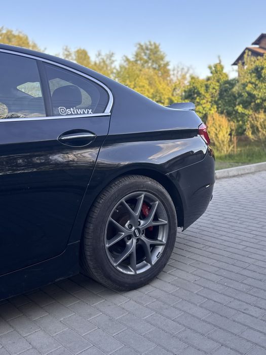 Bmw f10 528i  продаж