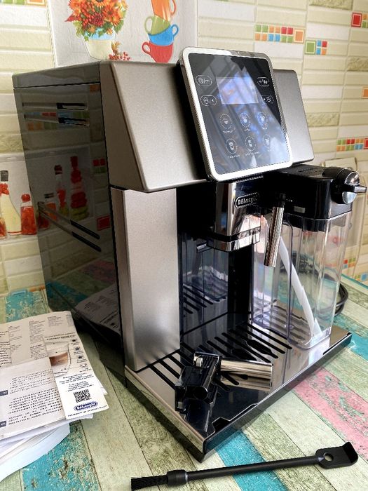 Кофемашина Delonghi ESAM 420.80 TB Perfecta Evo Кавомашина