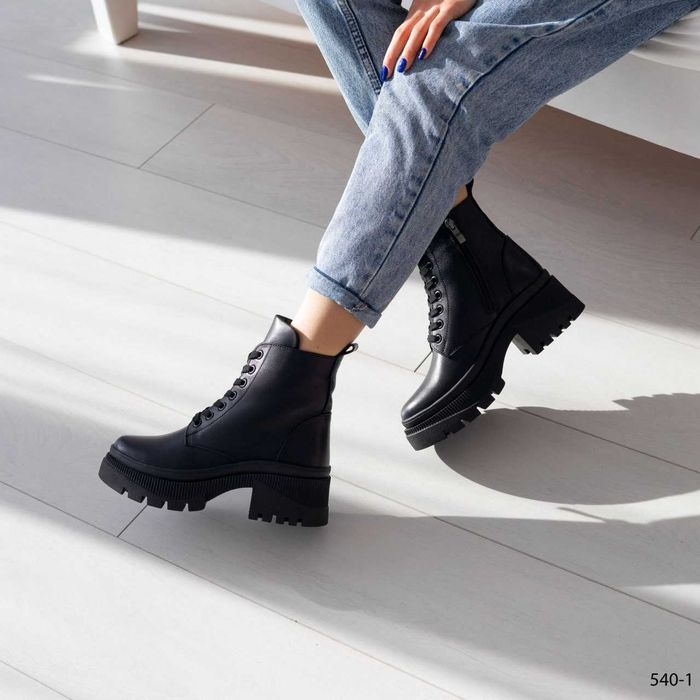Стильные деми ботинки на байке (36-41) Новая обувь для девушек весна