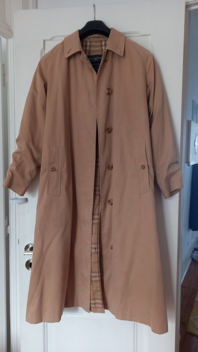 Trench Burberry mulher vintage