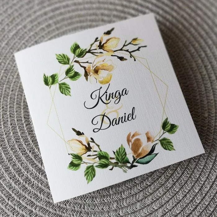 Zaproszenia ślubne z kwiatami magnolii