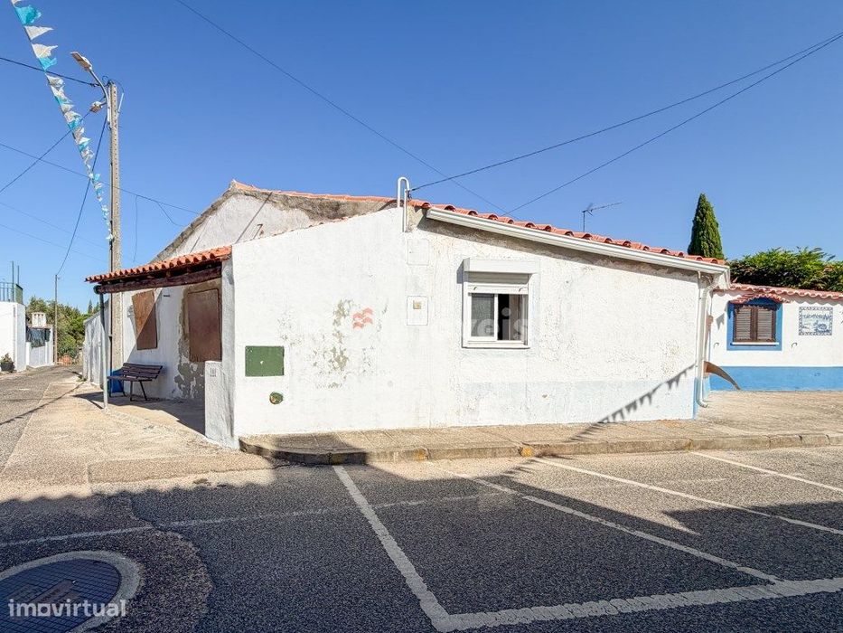Moradia T1 em Montalvo com espaço exterior