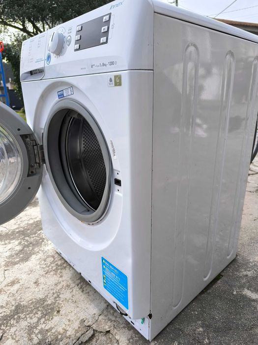 Máquina lavar roupa