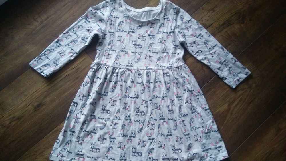 Sukienka 2,3 lata