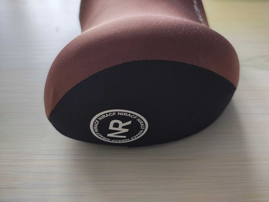 Ergonomiczna poduszka pod głowę kark szyję na fotel zagłówek do auta