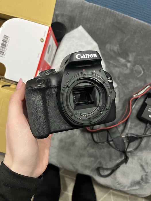 Камера Canon eos 4000d ef-s 18-55 iii kit