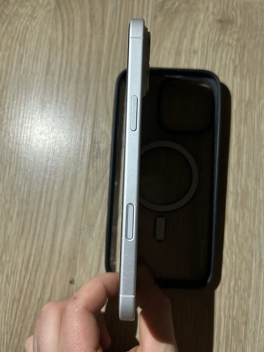 Apple Iphone 16 plus