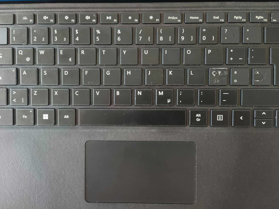 MS Surface Pro 8 de topo: Intel i7 / 16GB RAM / 1TB SSD + Teclado Signature + Slim Pen 2