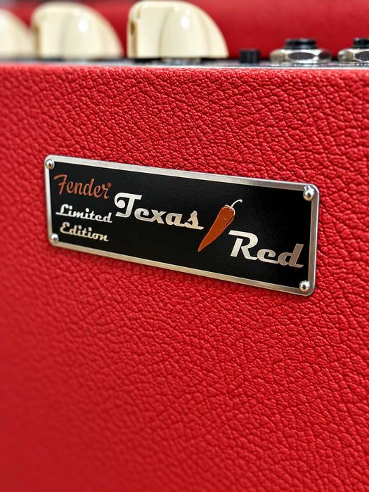 Fender Hot Rod Deluxe Texas Red Limited Edition 40W + footswitch